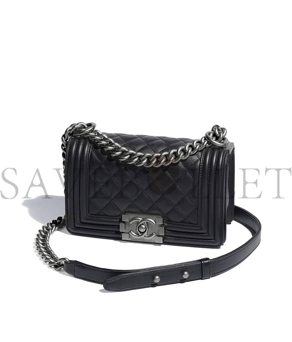 Ch*el small boy Ch*el handbag . a67085 y09953 94305 (20.5*12*8.5cm)
